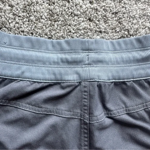 The North Face Women’s Medium Athletic Shorts Gray Active Hiking Gorpcore - Picture 13 of 13